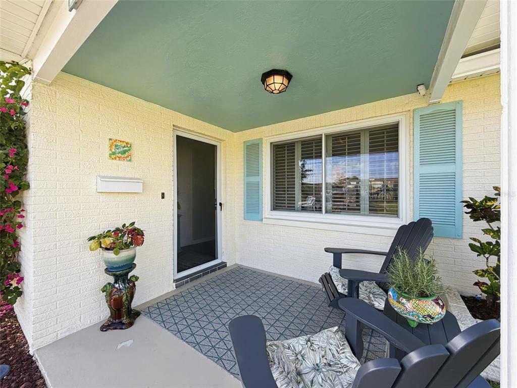 6521 Leeside Isle Hudson, FL 34667 - Photo 4 of 59 a living room filled with furniture