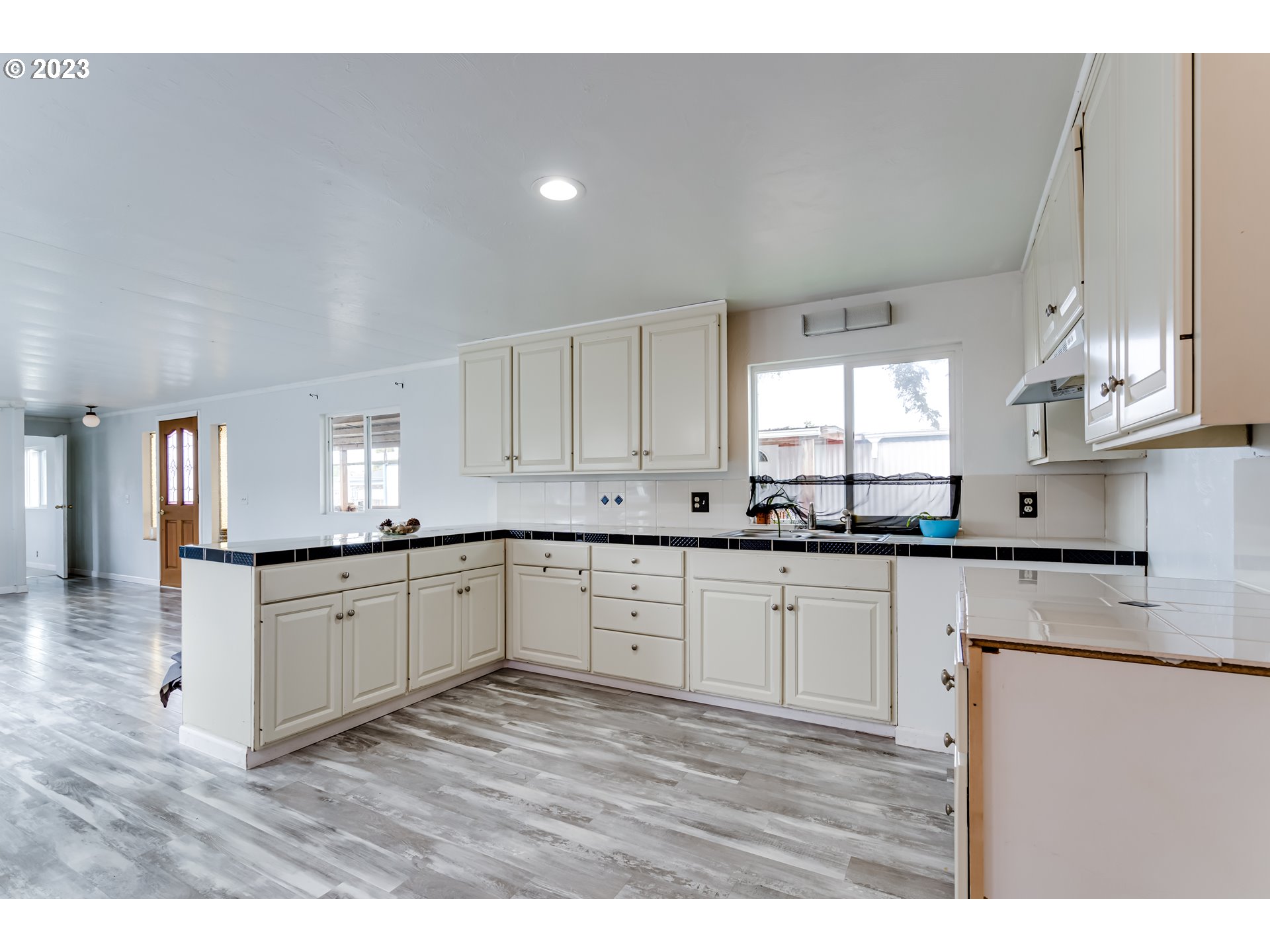 5335 Daisy Street, Unit 144 Springfield, OR 97478 - Photo 8 of 25