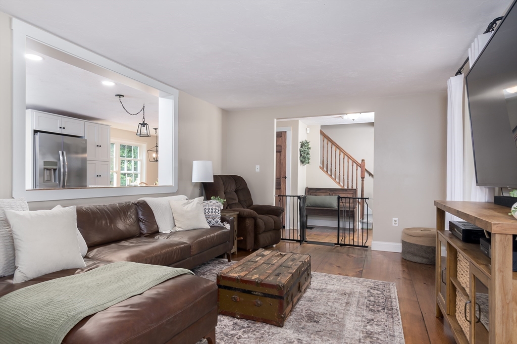 155 Gardner Road Hubbardston, MA 01452 - Photo 17 of 32 Gallery Image 17