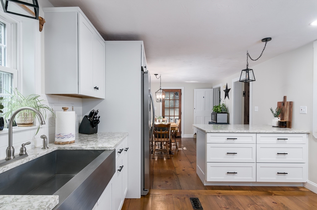 155 Gardner Road Hubbardston, MA 01452 - Photo 5 of 32 Gallery Image 5