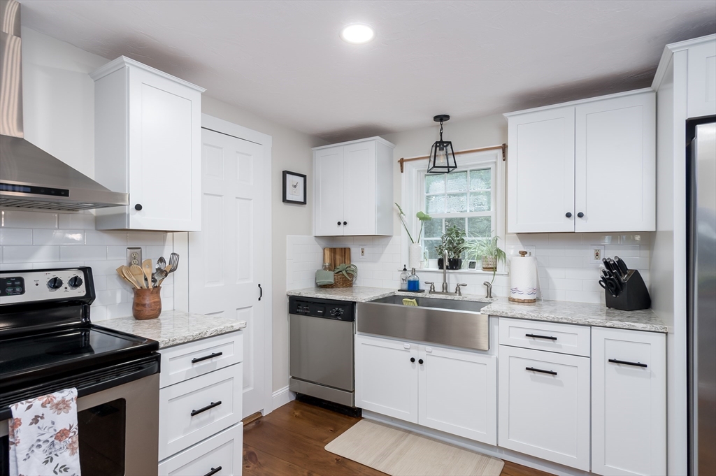 155 Gardner Road Hubbardston, MA 01452 - Photo 6 of 32 Gallery Image 6