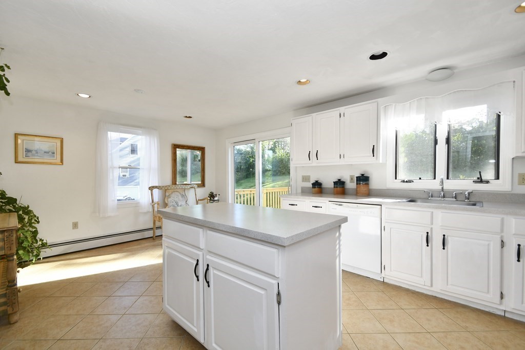 14 G French Road Charlton, MA 01507 - Photo 6 of 26