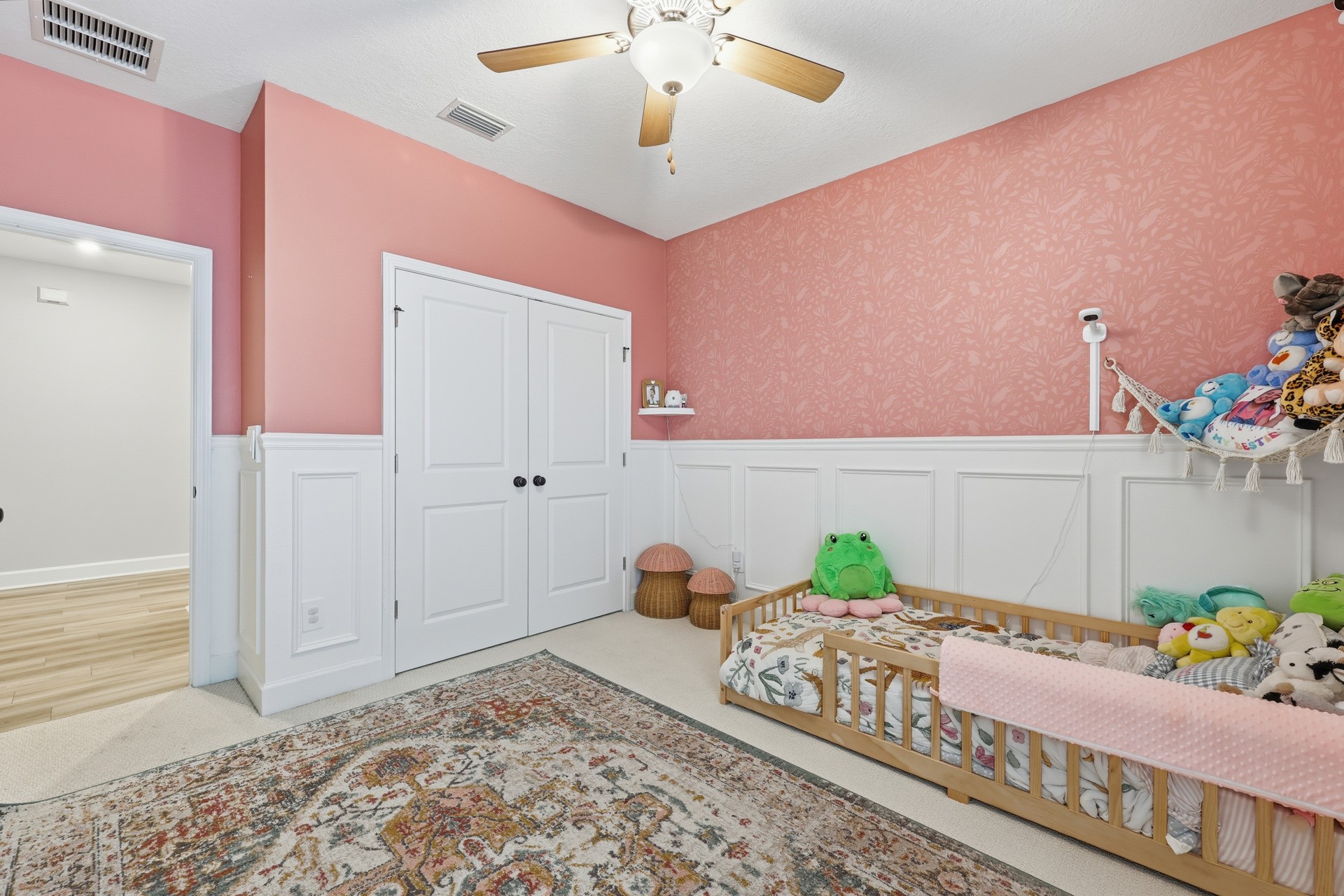 95026 Rocky Place Fernandina Beach, FL 32034 - Photo 27 of 53 a bedroom with a bed and a window