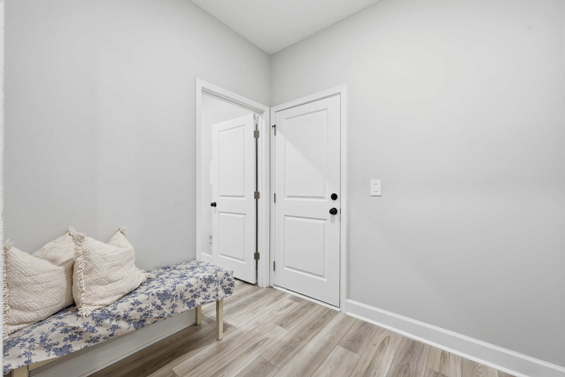 95026 Rocky Place Fernandina Beach, FL 32034 - Photo 32 of 53 a bedroom with a bed and a window