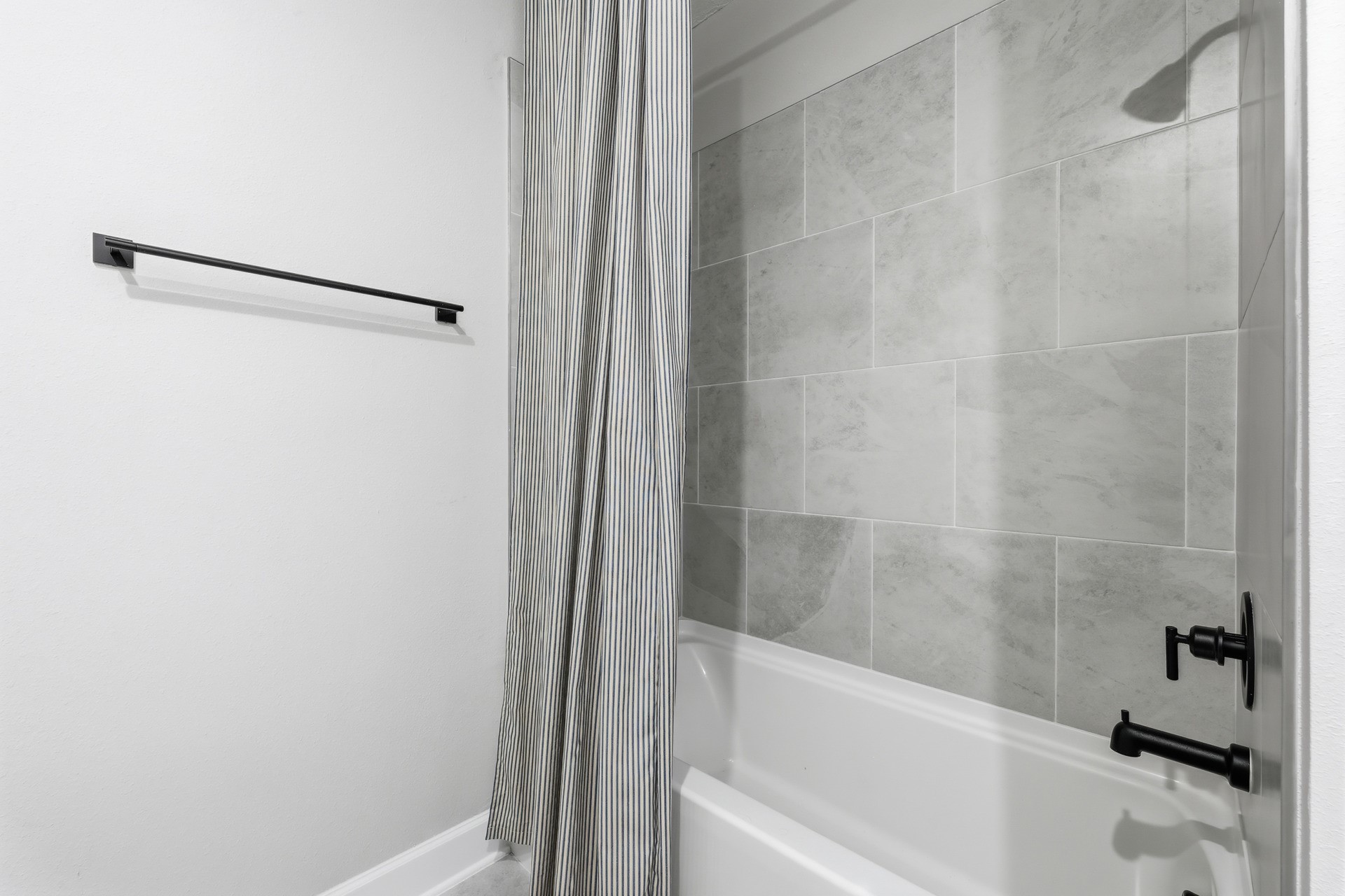 95026 Rocky Place Fernandina Beach, FL 32034 - Photo 40 of 53 a bathroom with a bathtub and a shower