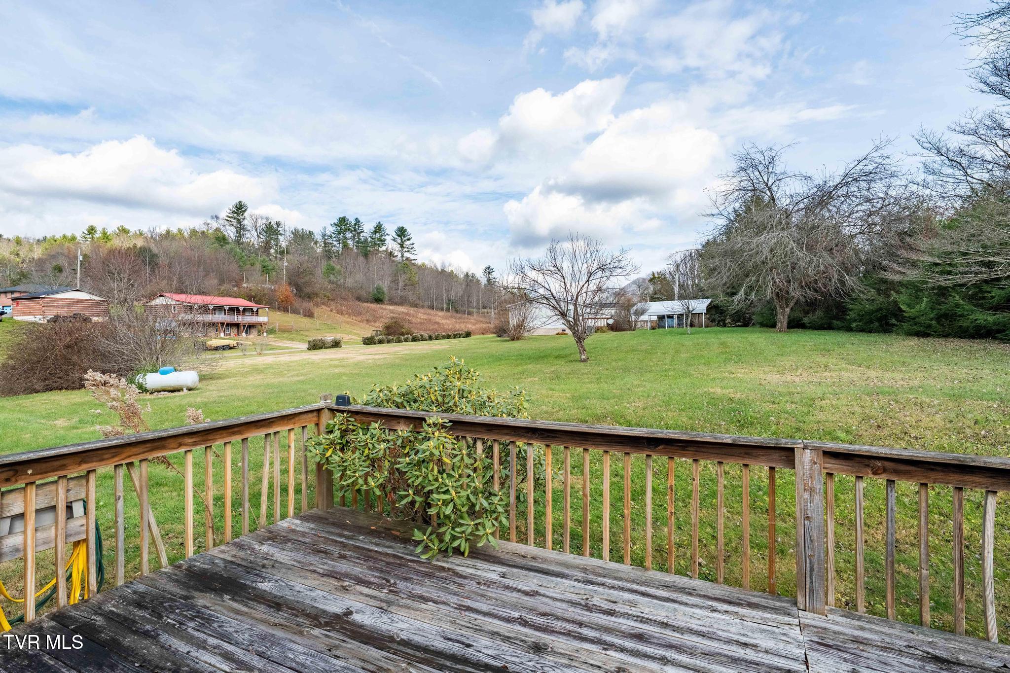 4549 Pine Orchard Road Butler, TN 37640 - Photo 17 of 58 4549 Pine Orchard Road (17 of 60)