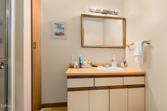 $325,000 | 4549 Pine Orchard Road, Butler, TN 37640