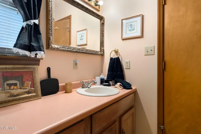 $325,000 | 4549 Pine Orchard Road, Butler, TN 37640