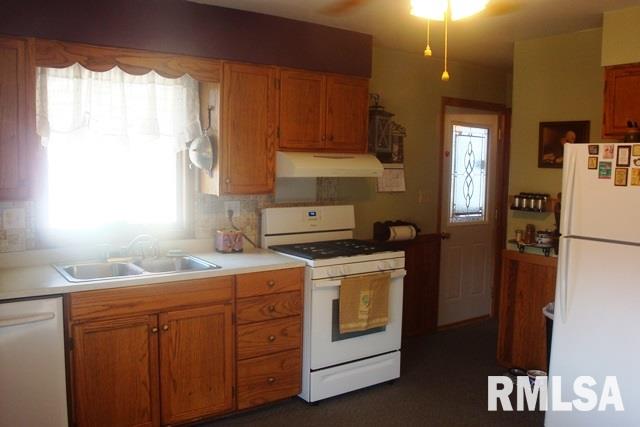 7551 Garden Plain Road Fulton, IL 61252 - Photo 11 of 24 Gallery Image 11