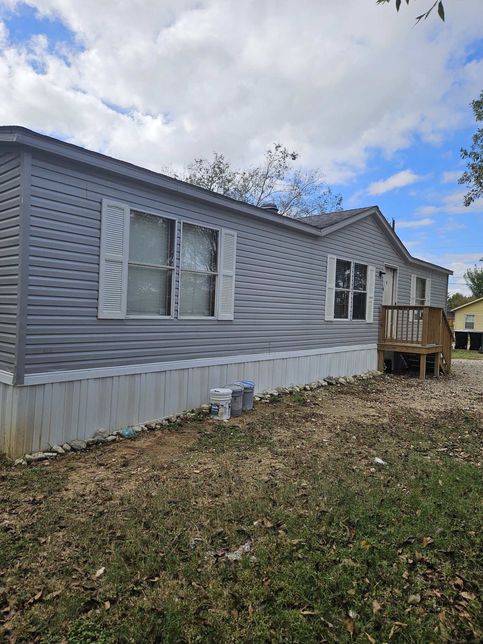 1610 Texas Street Alvin, TX 77511 - Photo 15 of 22 a house with a outdoor space