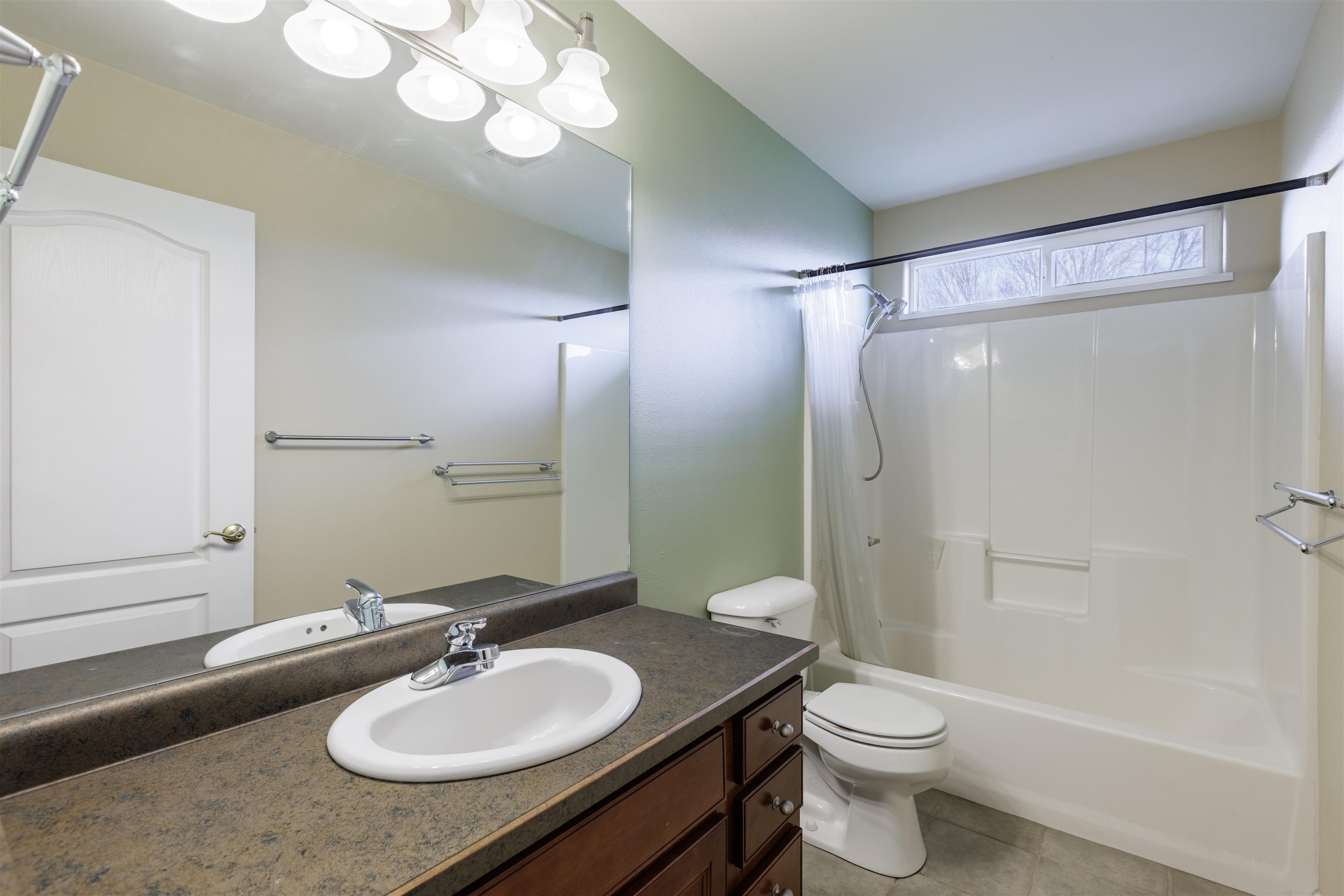 2098 J Road Fruita, CO 81521 - Photo 10 of 13 a bathroom with a sink a toilet and shower