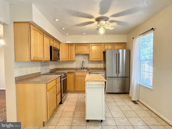 $2,300 | 105 Staunton Court, Stafford, VA 22554