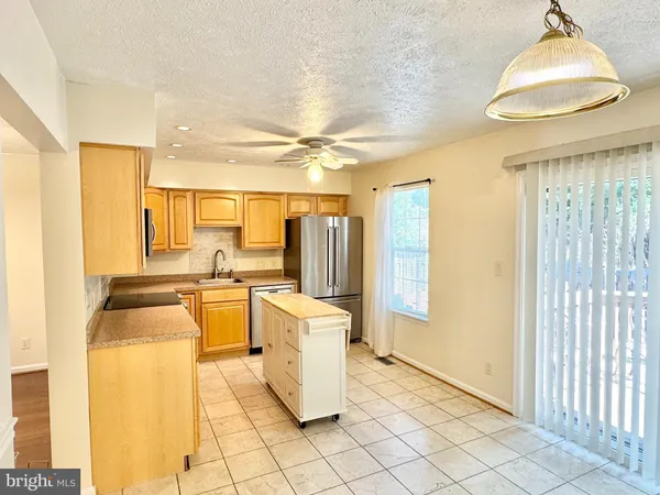 $2,300 | 105 Staunton Court, Stafford, VA 22554