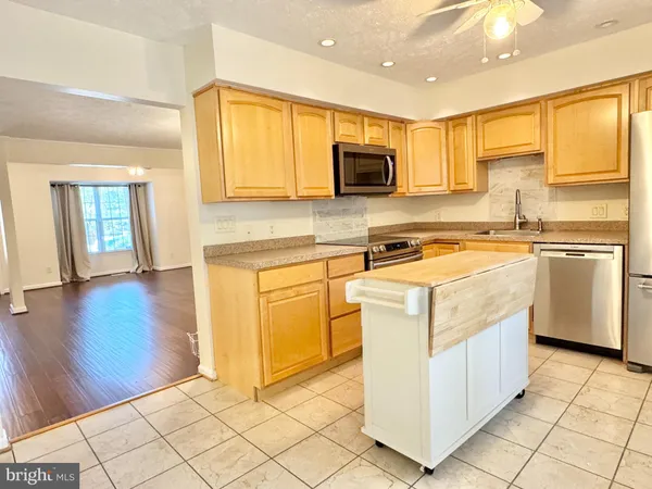 $2,300 | 105 Staunton Court, Stafford, VA 22554