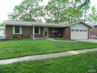 5721 Chatport Road St. Louis, MO 63129 - Photo 1 of 27