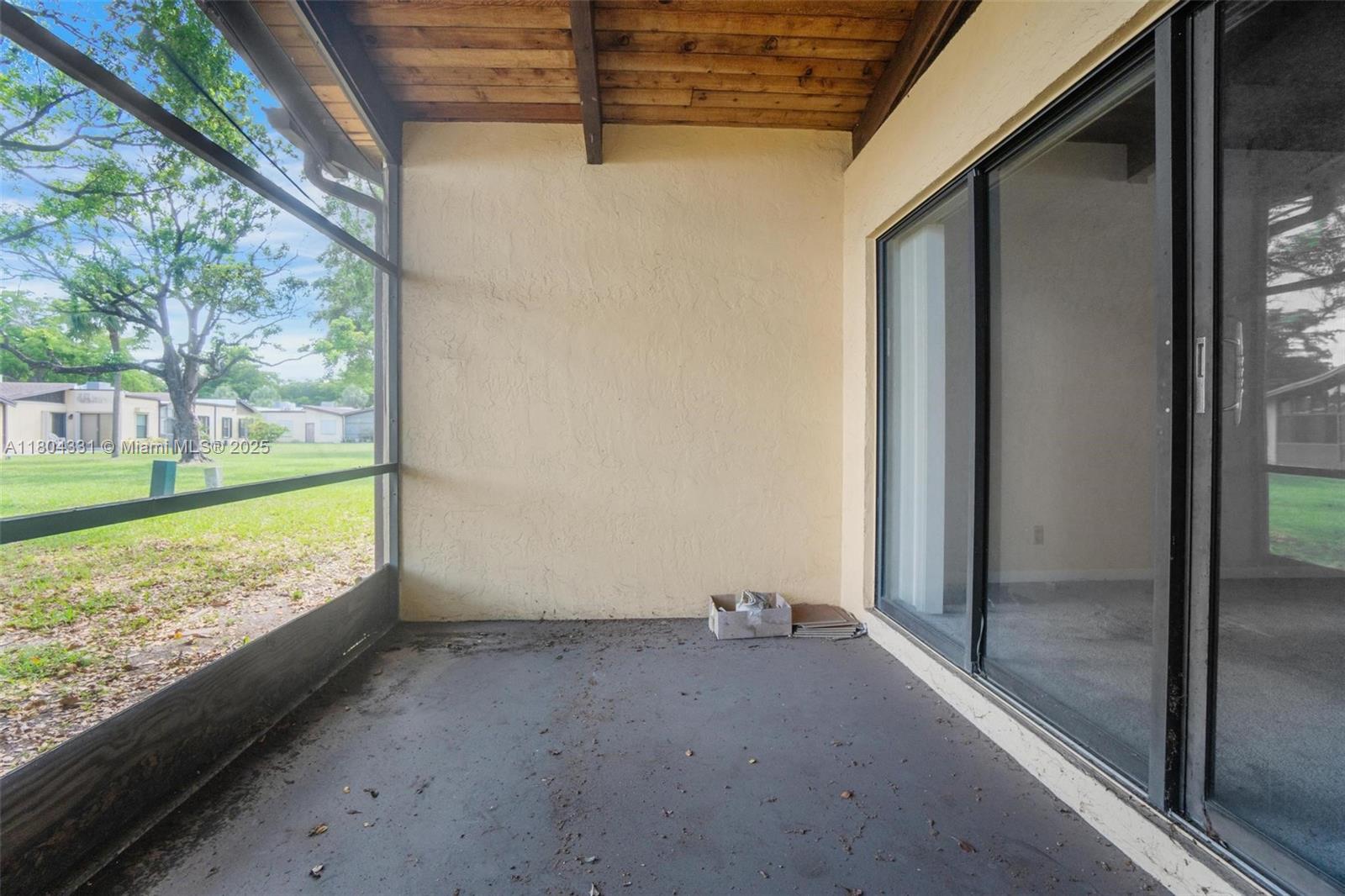 306 Cambridge Road, Unit 236 Hollywood, FL 33024 - Photo 28 of 40 Gallery Image 28