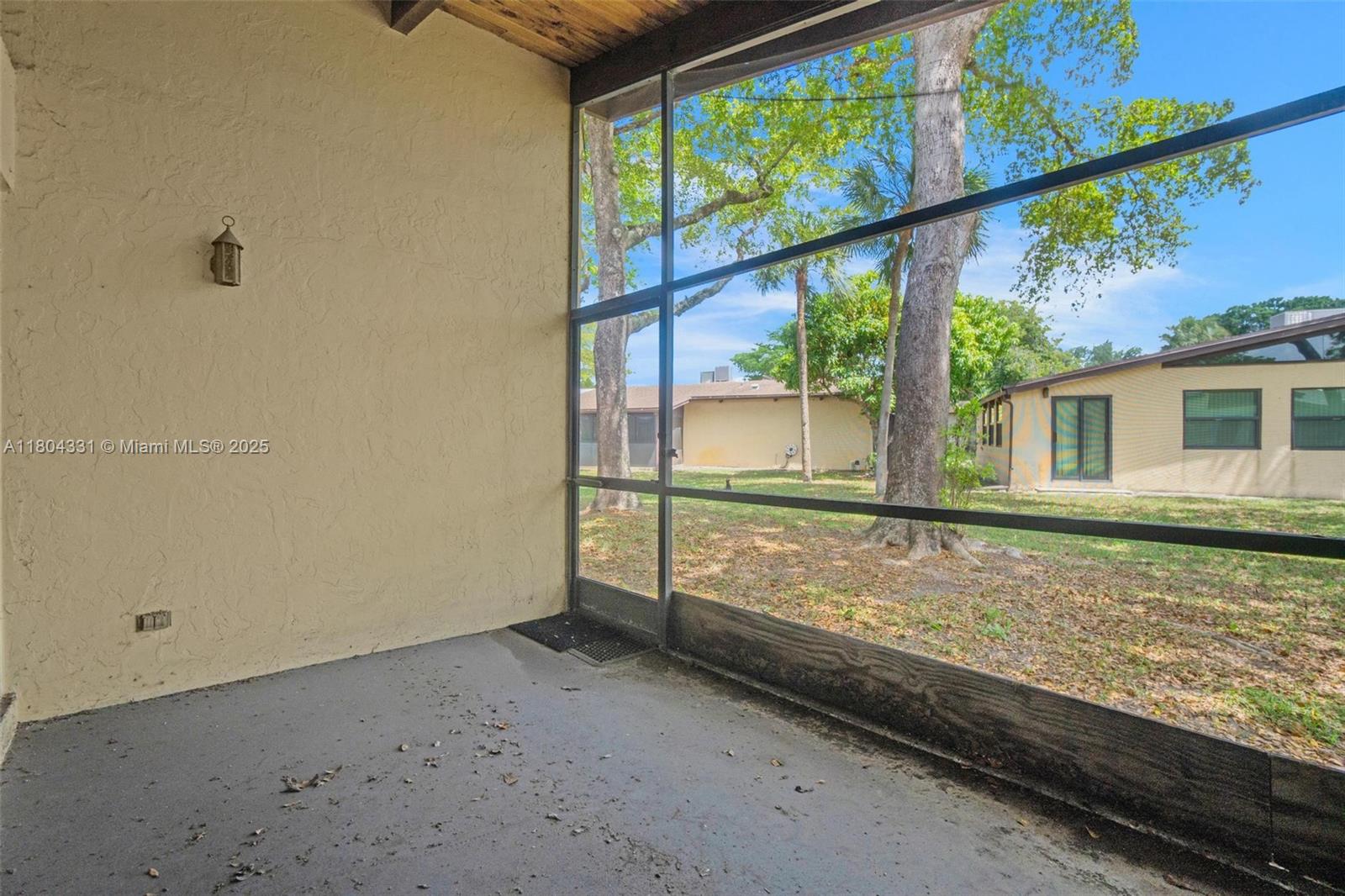 306 Cambridge Road, Unit 236 Hollywood, FL 33024 - Photo 29 of 40 Gallery Image 29