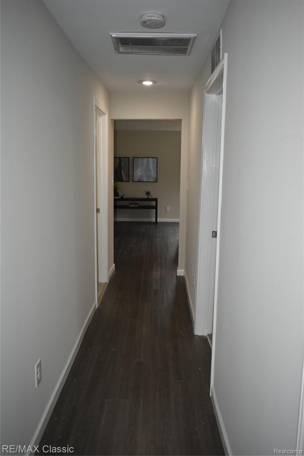 21842 Springhill Street Romulus, MI 48174 - Photo 9 of 31 DSC_0097.JPG