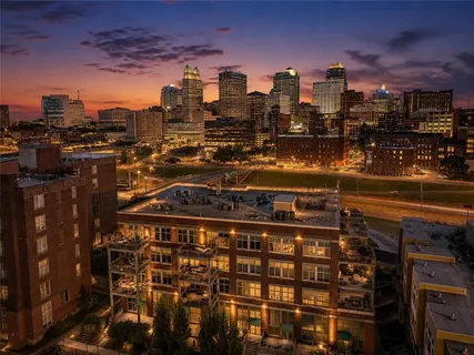 $1,199,000 | 210 West 5th Street, Unit 211, Kansas City, MO 64105