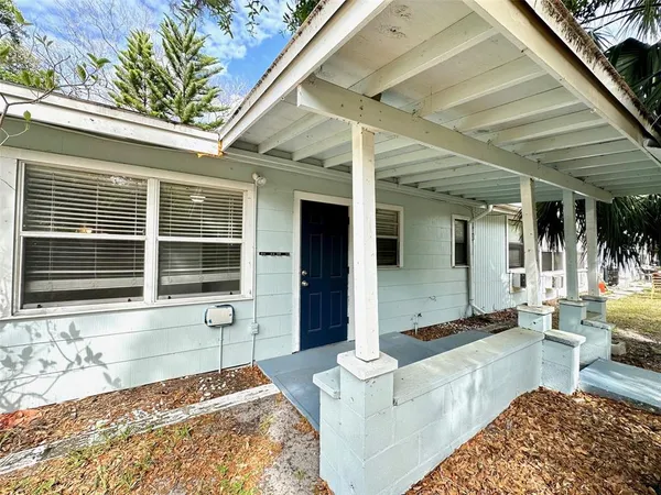 $1,377 | 1102 Sunset Point Road, Unit 2, Clearwater, FL 33755