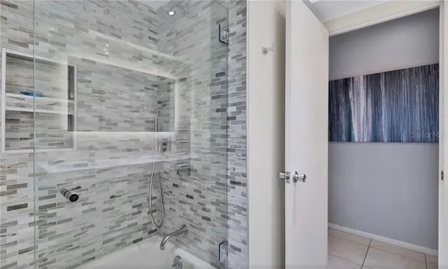 $10,500 | 395 Aruba Circle, Unit 203, Bradenton, FL 34209