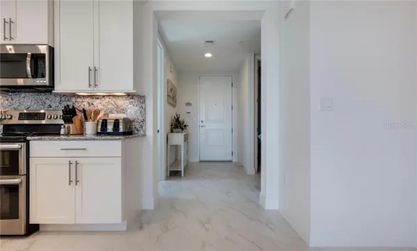 $10,500 | 395 Aruba Circle, Unit 203, Bradenton, FL 34209