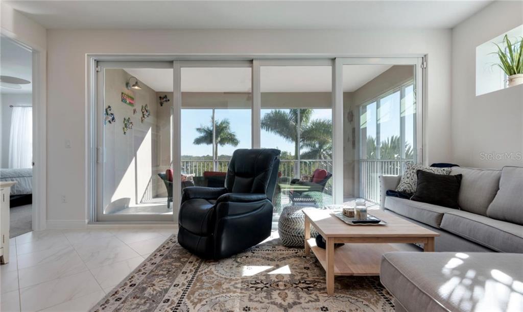 395 Aruba Circle, Unit 203 Bradenton, FL 34209 - Photo 10 of 34