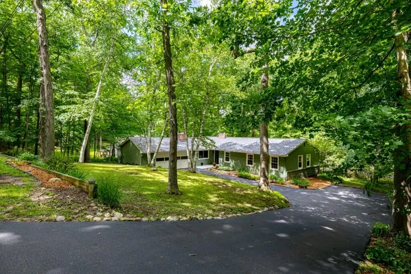 $600,000 | 4085 Loch Alpine Drive East, Ann Arbor, MI 48103