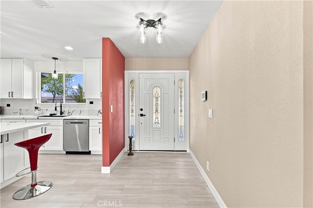 16070 Winnebago Road Apple Valley, CA 92307 - Photo 6 of 53 Gallery Image 6