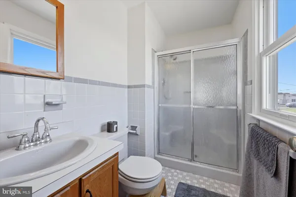 $399,000 | 234 Broomall Street, Folsom, PA 19033