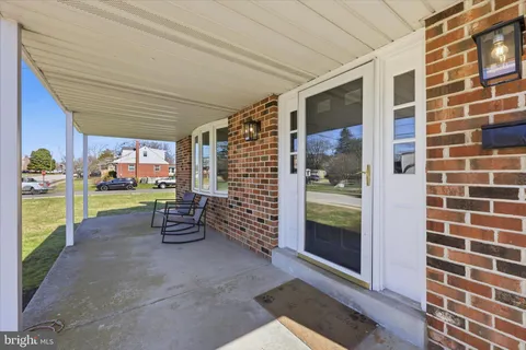 $399,000 | 234 Broomall Street, Folsom, PA 19033