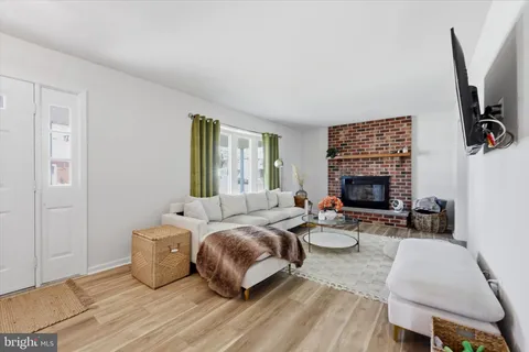 $399,000 | 234 Broomall Street, Folsom, PA 19033