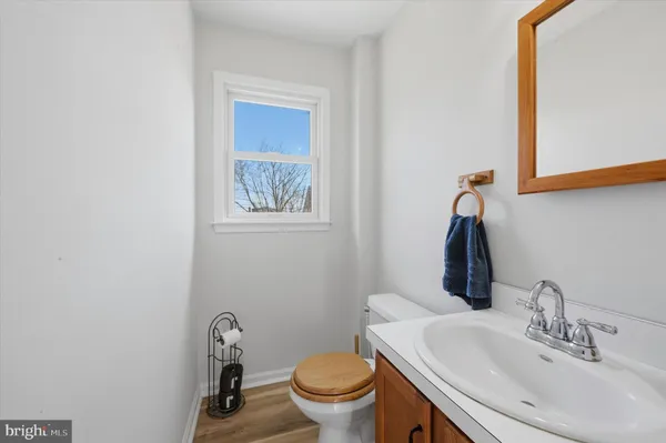 $399,000 | 234 Broomall Street, Folsom, PA 19033