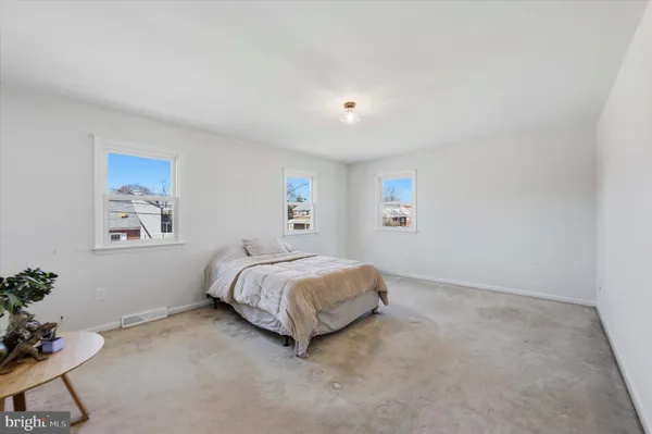 $399,000 | 234 Broomall Street, Folsom, PA 19033