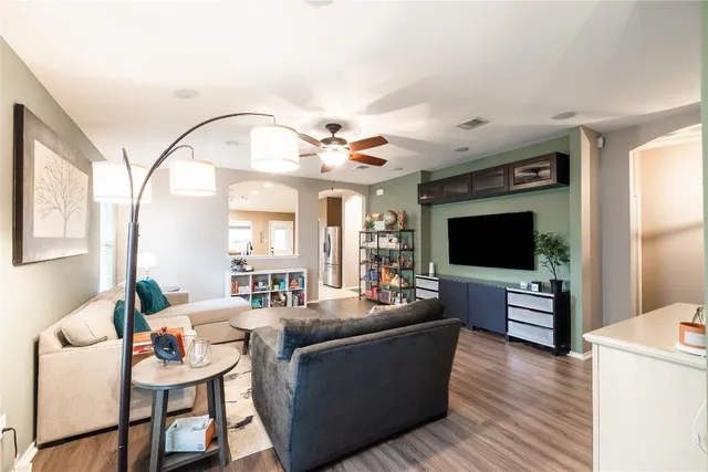 $320,000 | 225 Foxglove Drive, Hutto, TX 78634