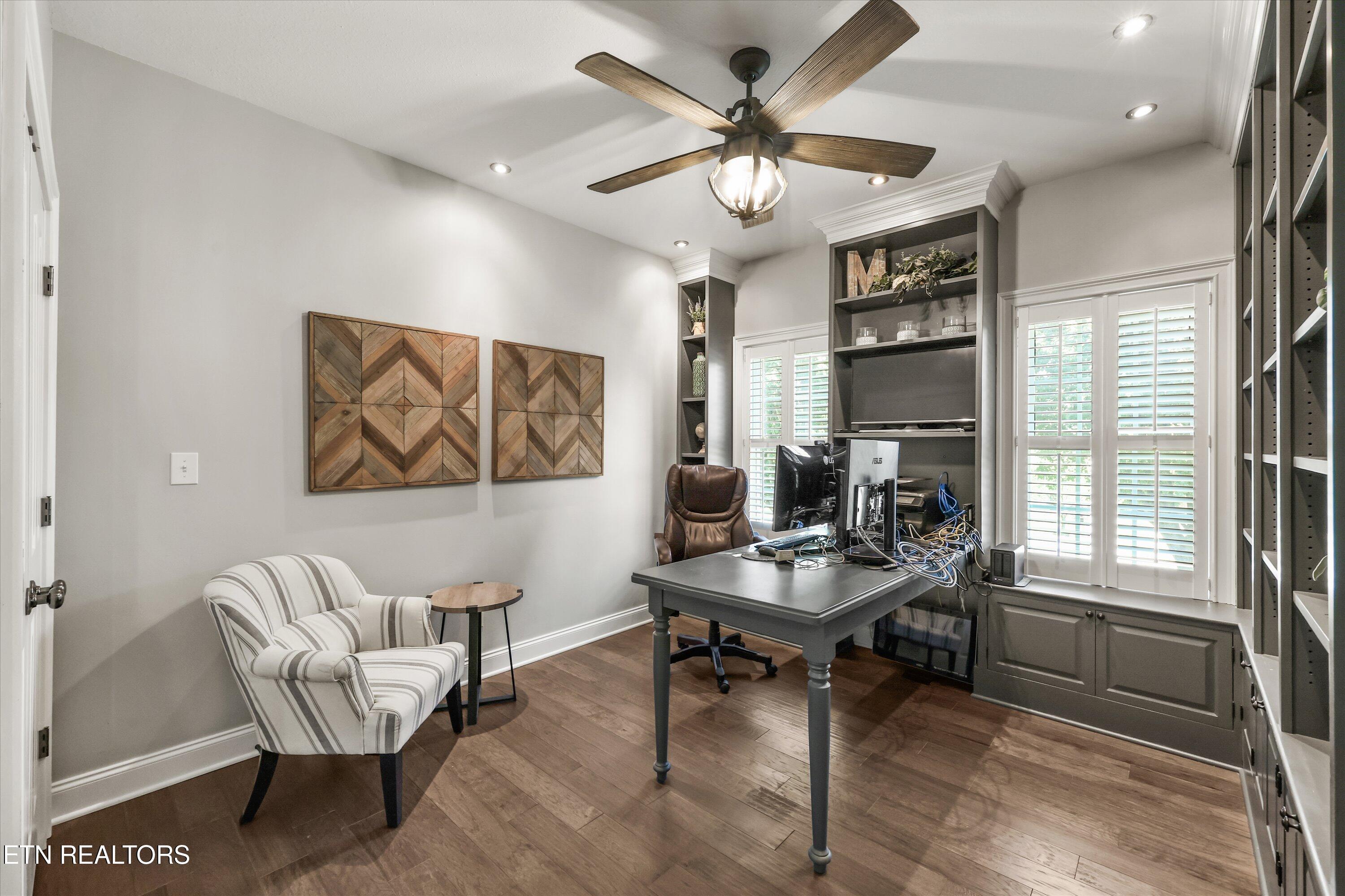 64 Rolling Links Boulevard Oak Ridge, TN 37830 - Photo 23 of 54 Main Level Office