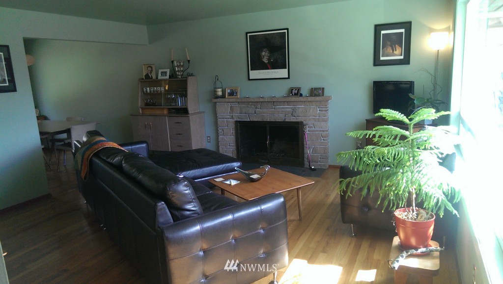 3732 Southwest Ida Street Seattle, WA 98126 - Photo 5 of 22 Gallery Image 5