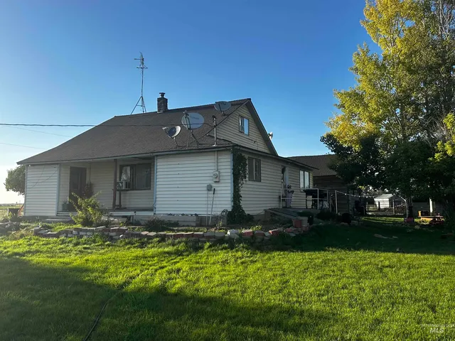$220,000 | 410 West Nez Perce Avenue, Richfield, ID 83349