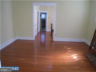 5433 Westford Road Philadelphia, PA 19120 - Photo 2 of 12 Living Room