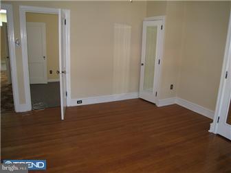 5433 Westford Road Philadelphia, PA 19120 - Photo 5 of 12 Bedroom - Main