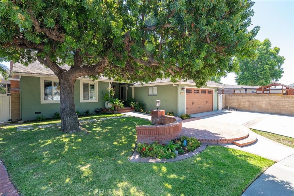 2817 Ridgewood Street Santa Ana, CA 92705 - Photo 36 of 41