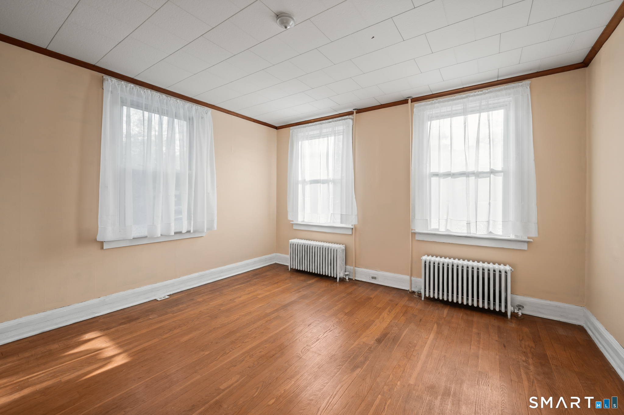 64 High Street Middletown, CT 06457 - Photo 12 of 39