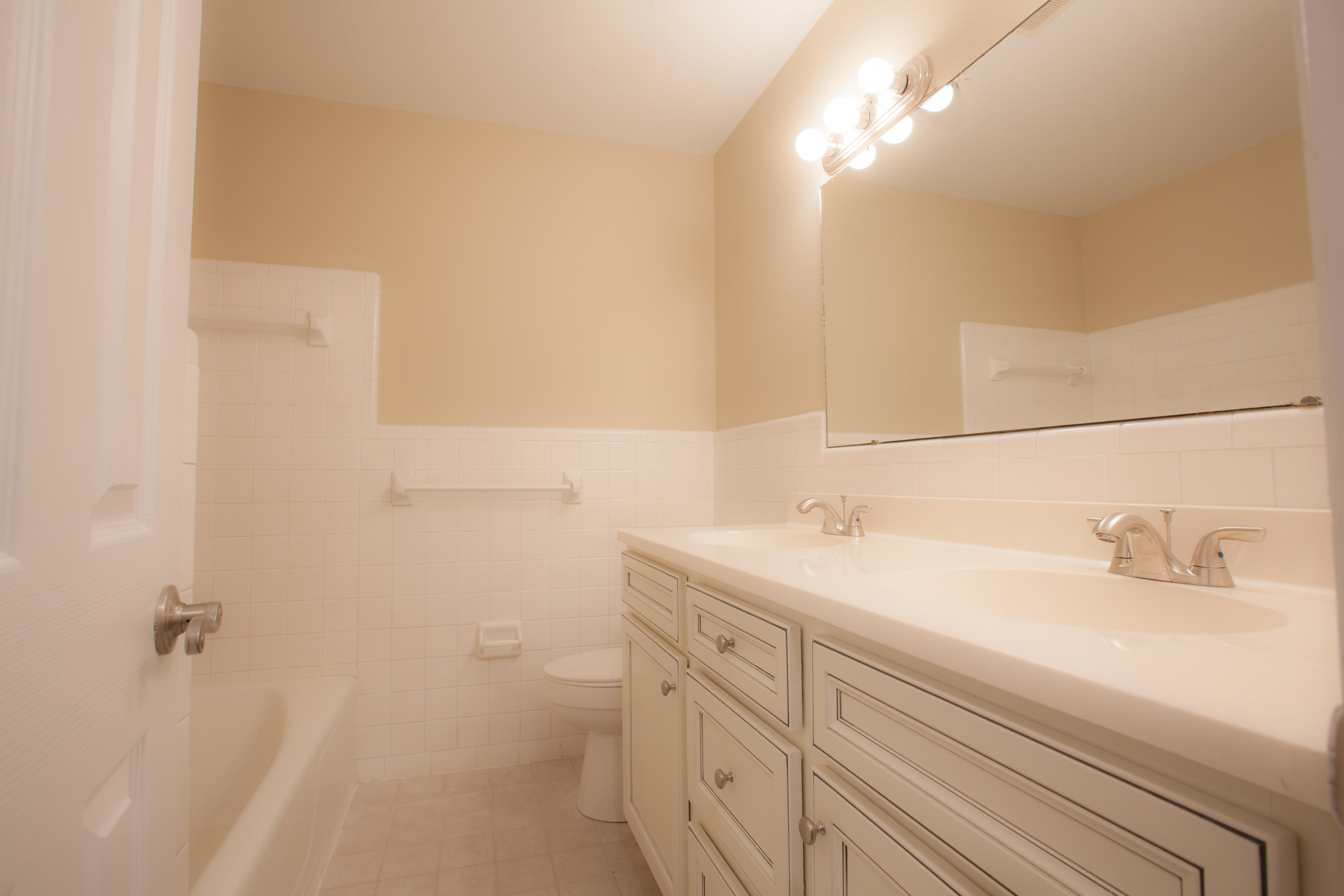 2306 Wofford Road Charleston, SC 29414 - Photo 12 of 17 Ki-Jana Carter (12 of 30).jpg