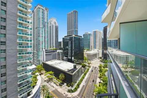 a picture of a city view