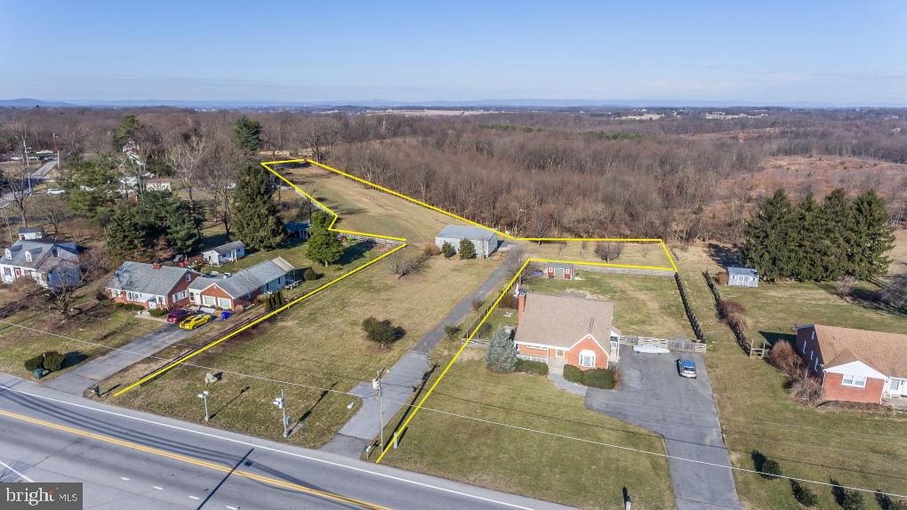 27008 Ridge Road Damascus, MD 20872 - Photo 2 of 14 a view of a city