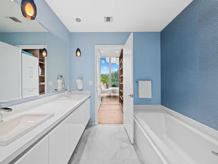 $3,195,000 | 701 North Fort Lauderdale Beach Boulevard, Unit 302, Fort Lauderdale, FL 33304