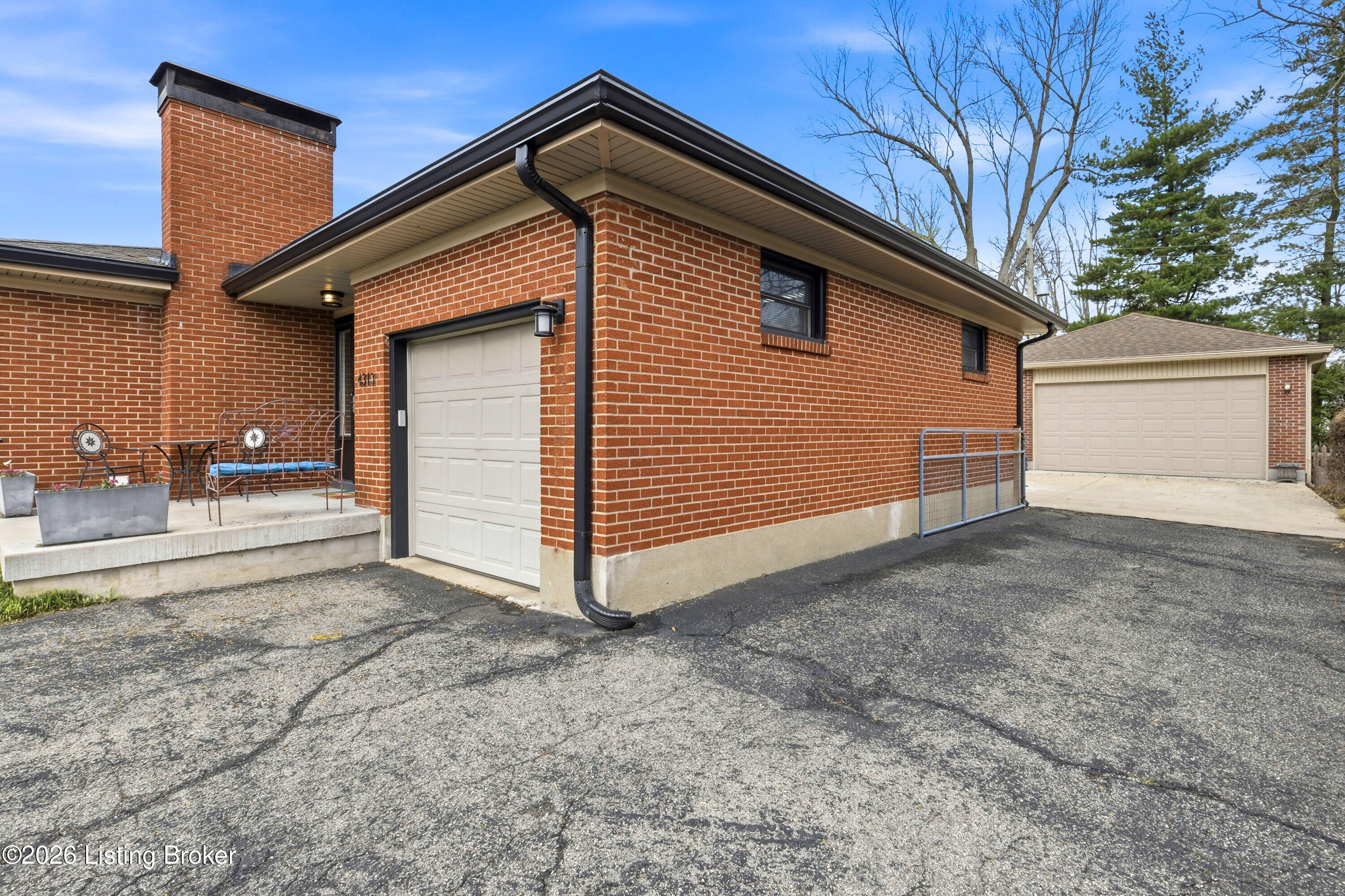 4313 Wingate Road Louisville, KY 40207 - Photo 41 of 47 42_4313wingate_louisvillerealestatemedia