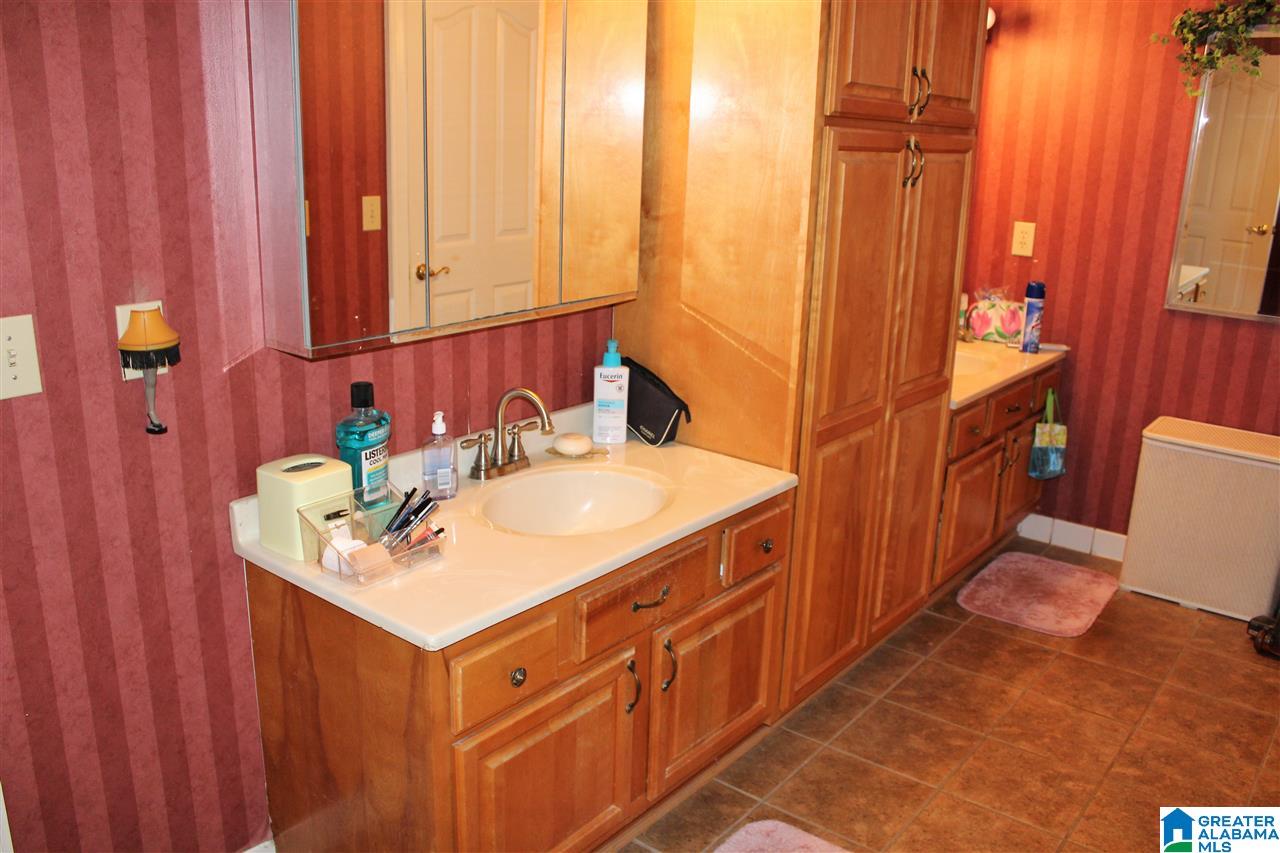 801 County Road 928 Delta, AL 36258 - Photo 14 of 34