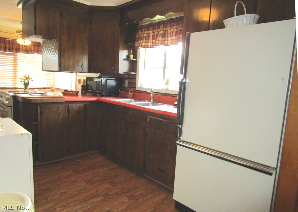 957 Plymouth Ridge Road Ashtabula, OH 44004 - Photo 4 of 17