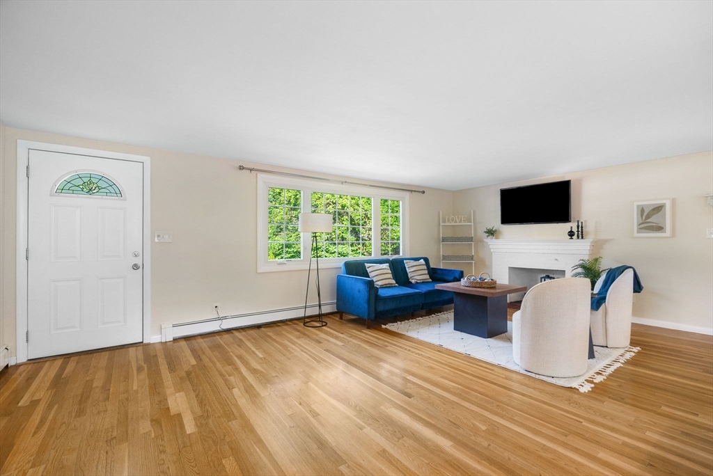 221 Totten Pond Road Waltham, MA 02451 - Photo 5 of 37